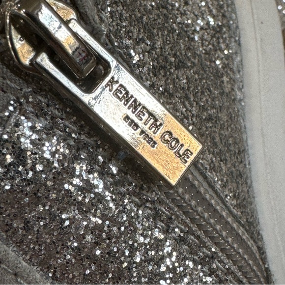 Kids Size 10 Glitter Gray Shoes with Pom-Poms Kenneth Cole New York - Picture 5 of 7